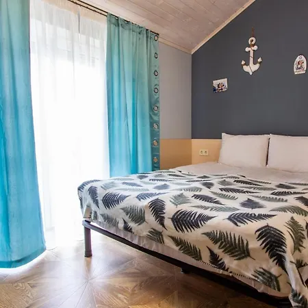 Hotel Poeziya Mandriv *