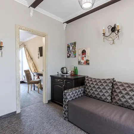 Poeziya Mandriv Skhidnytsia