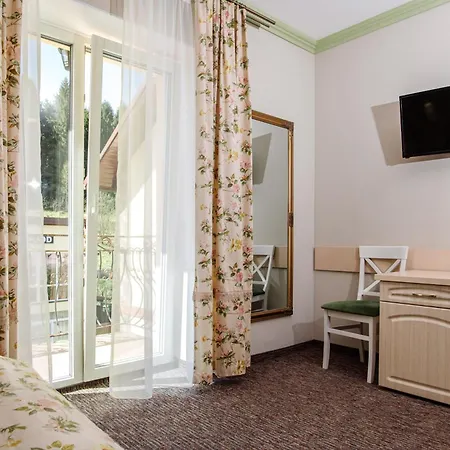 Hotel Poeziya Mandriv