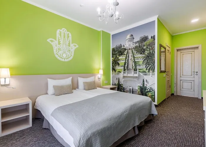 Hotel Poeziya Mandriv *