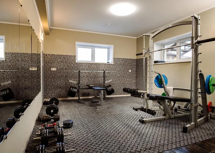 Hotel Poeziya Mandriv *