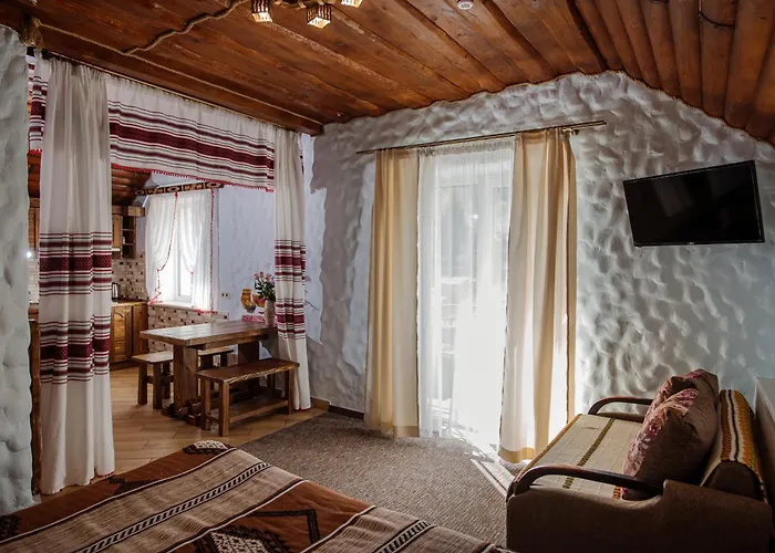 Poeziya Mandriv Hotel