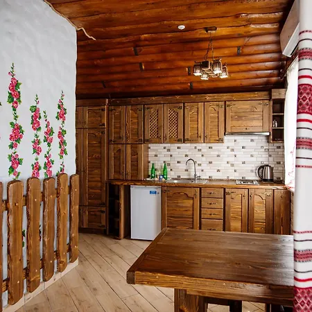 Poeziya Mandriv Hotel